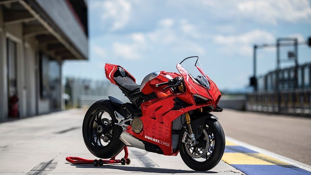 Ducati V4 Wallpaper (26)