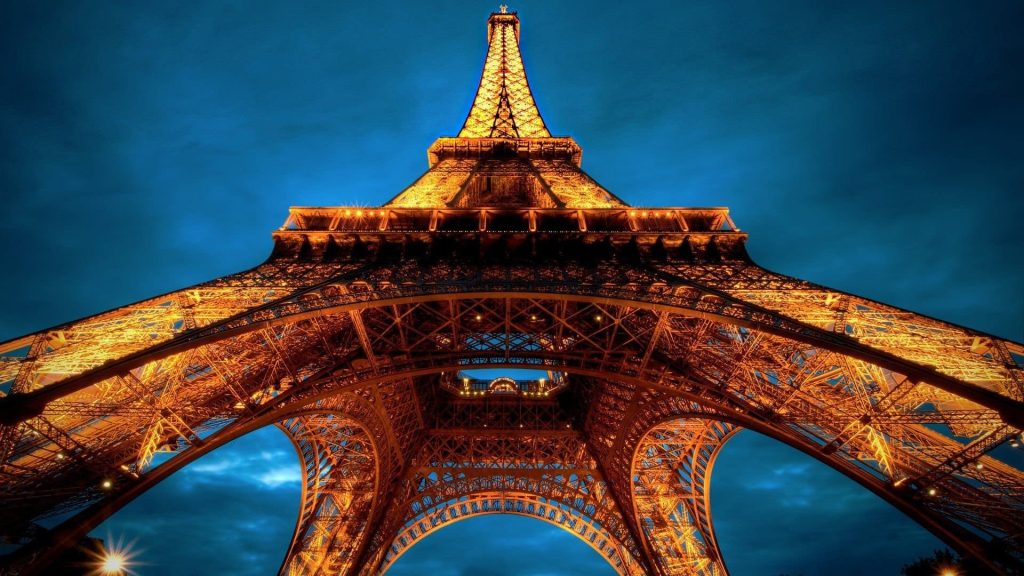 Eiffel Tower from below desktop wallpaper