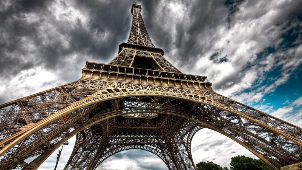Eiffel Tower outline silhouette wallpaper