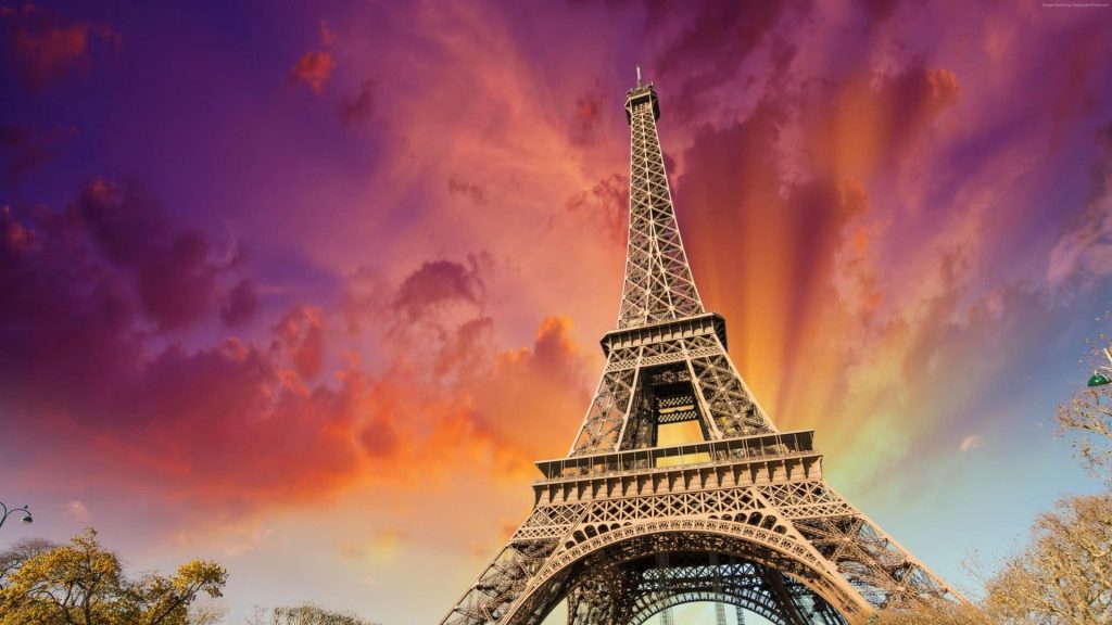 Watercolor Eiffel Tower desktop wallpaper